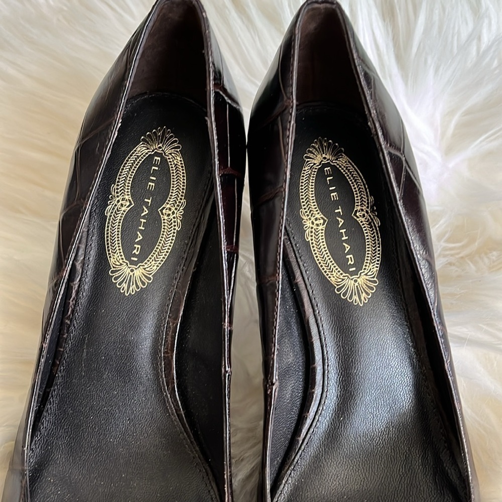 Elie Tahari brown crocodile leather pointy toe heels pumps size 7.5 - Picture 3 of 7
